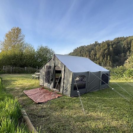 Glamping Tent On The River Klamath Exteriér fotografie